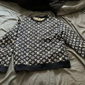 Louis Vuitton sweater size large
